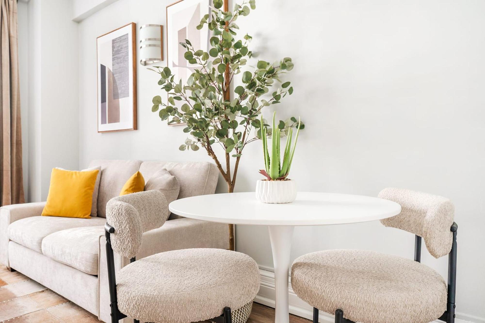 73-406 New 1br 1bth Uws Doorman Gym Apartment