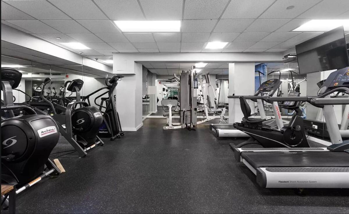 73-406 New 1br 1bth Uws Doorman Gym