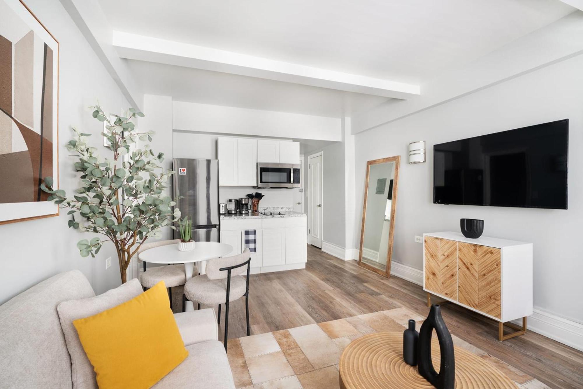 73-406 New 1br 1bth Uws Doorman Gym